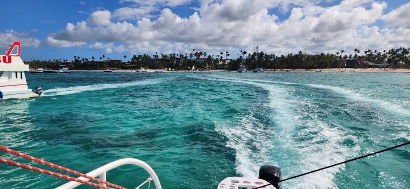 Catamaran Snorkeling & Party Boat